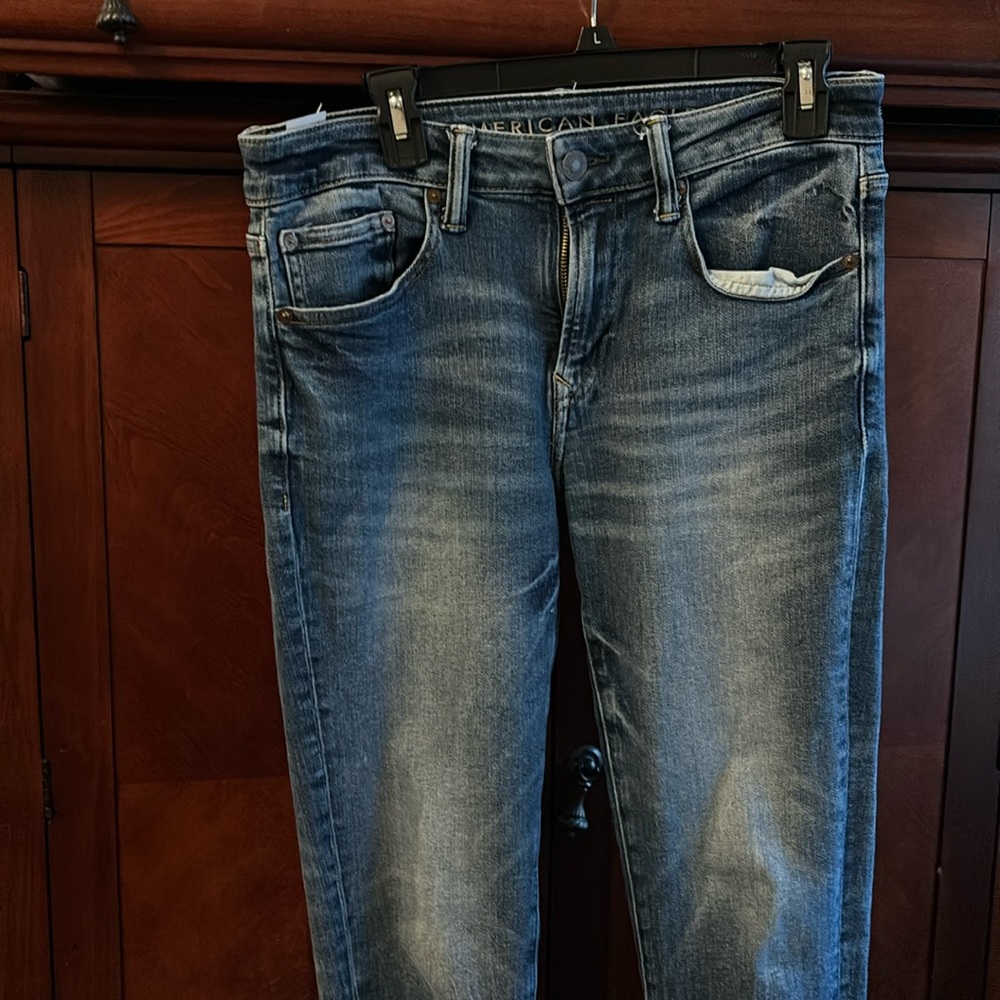 American Eagle women’s jeans